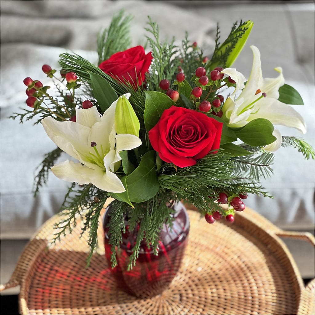 Evergreen Delight Bouquet – A Flower 4 Us, El Paso TX