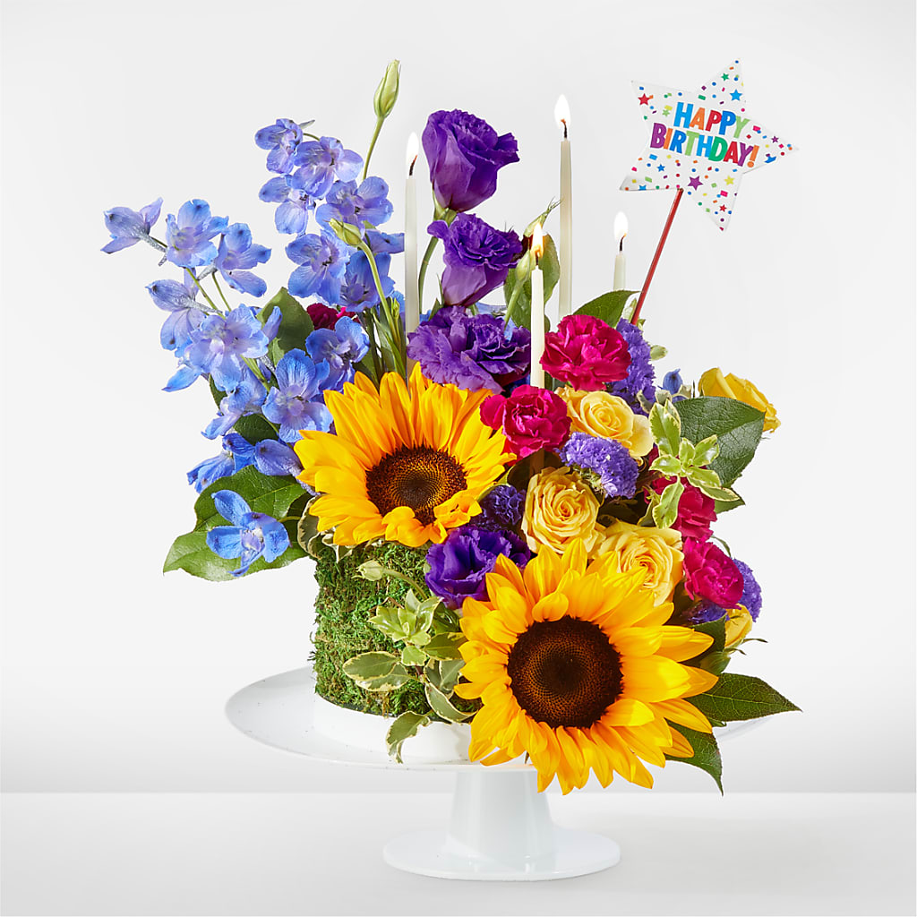 Star of the Day Floral Cake – A Flower 4 Us, El Paso TX